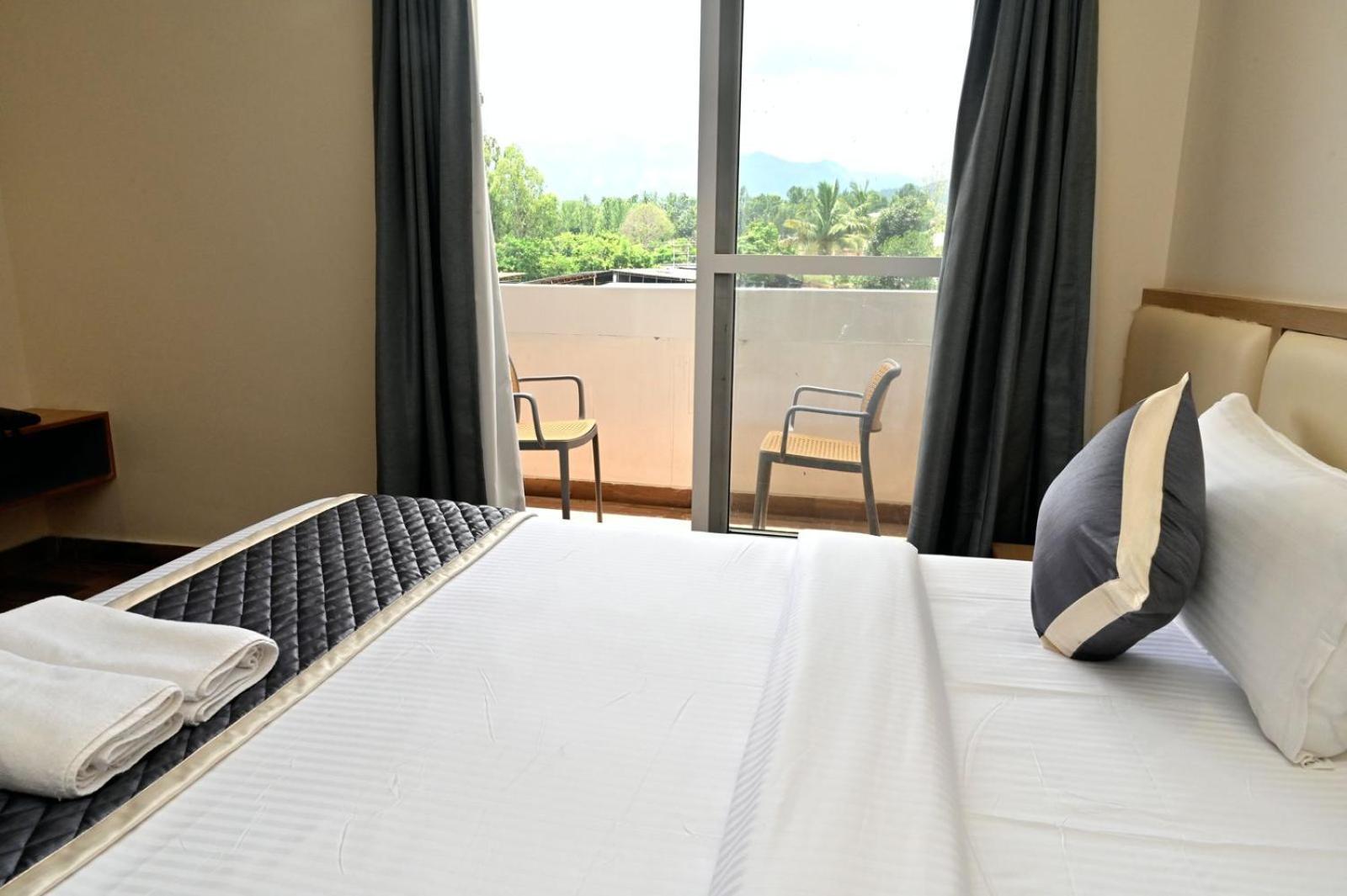 Hometown Sharu'S Inn A Luxury Hotel Chikmagalūr Eksteriør billede